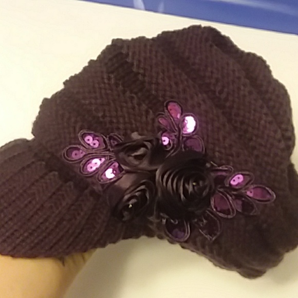 C.C Exclusive hat - Picture 4 of 5